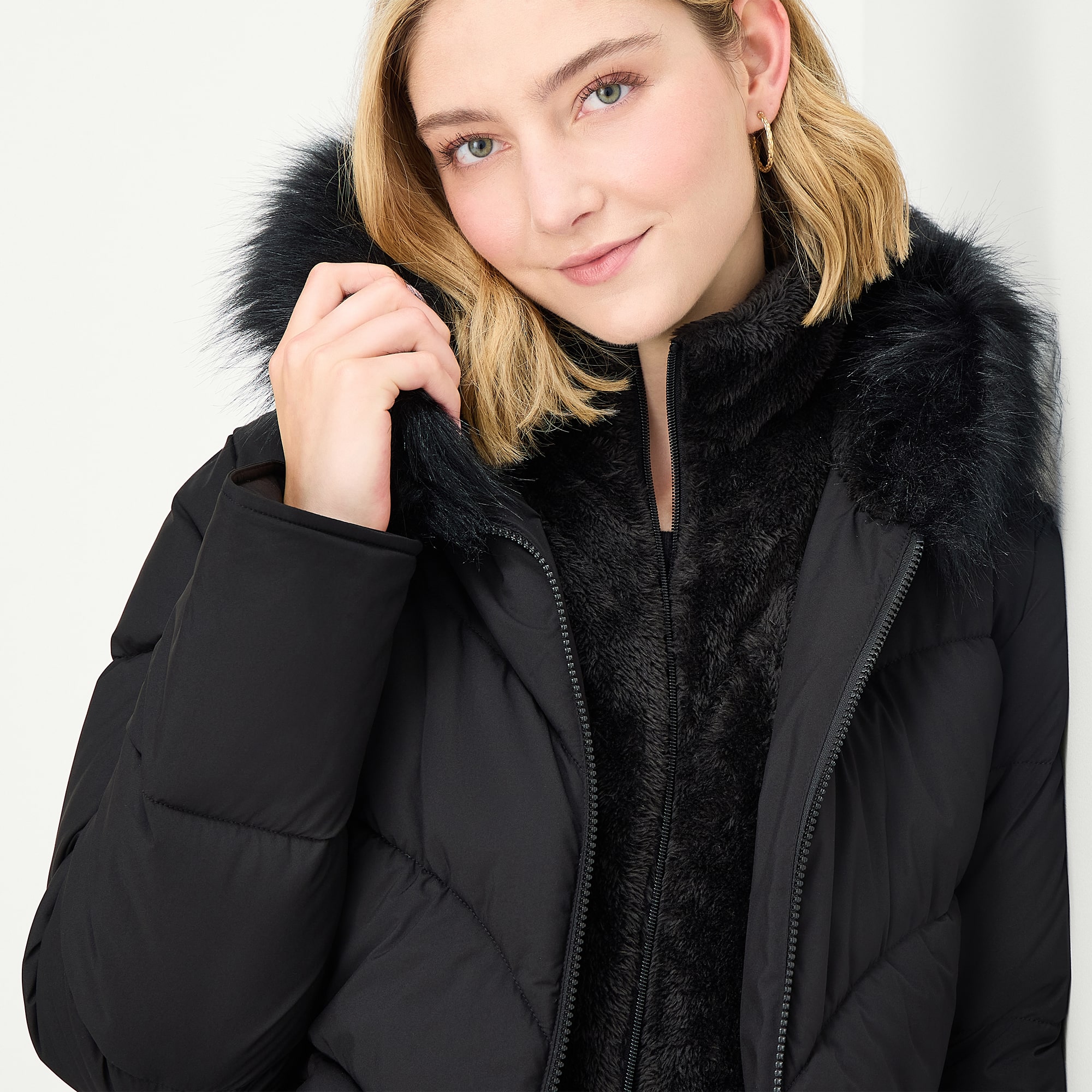 Maralyn And Me Womens Juniors Hooded Heavyweight Puffer Jacket