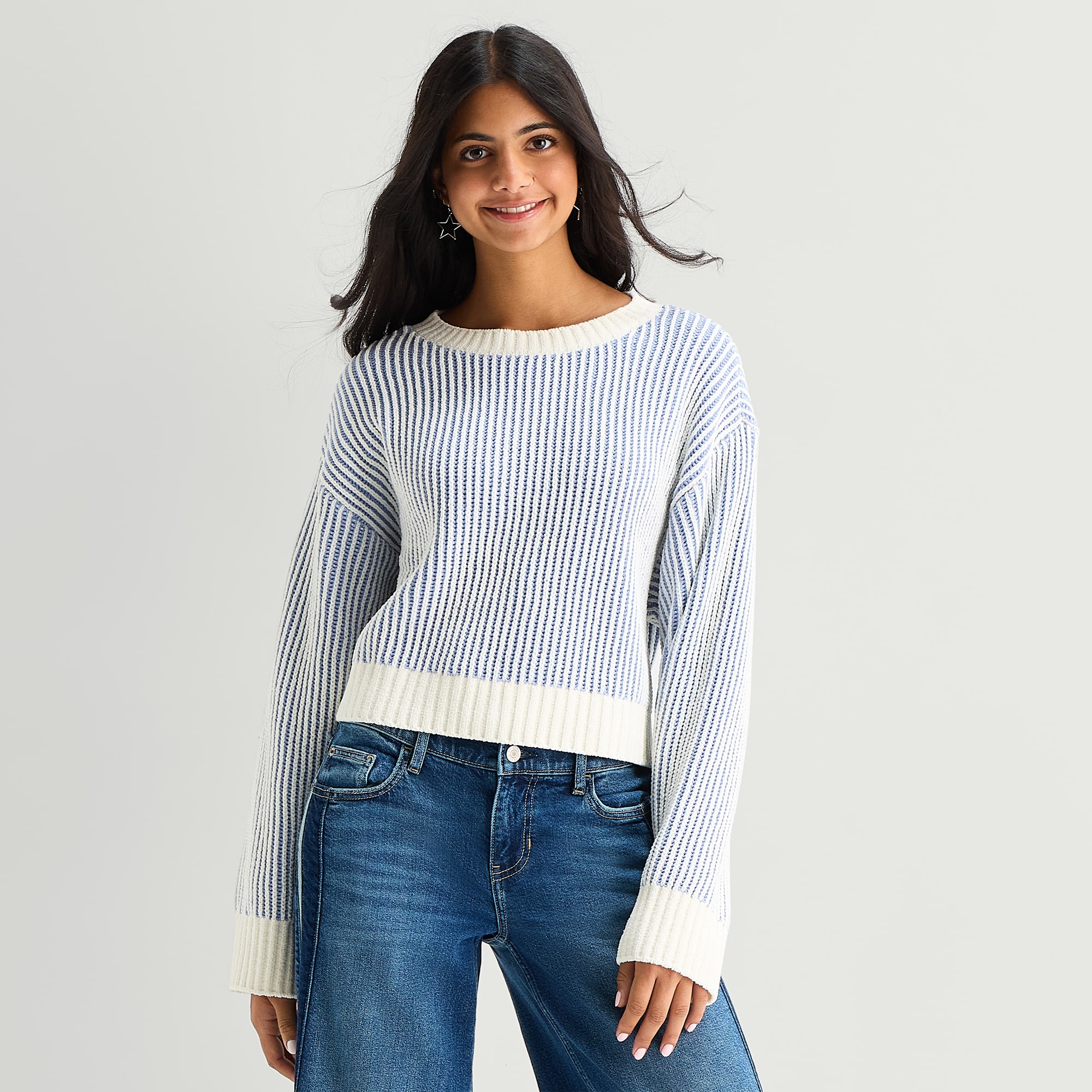 Arizona Juniors Womens Crew Neck Long Sleeve Striped Pullover Sweater