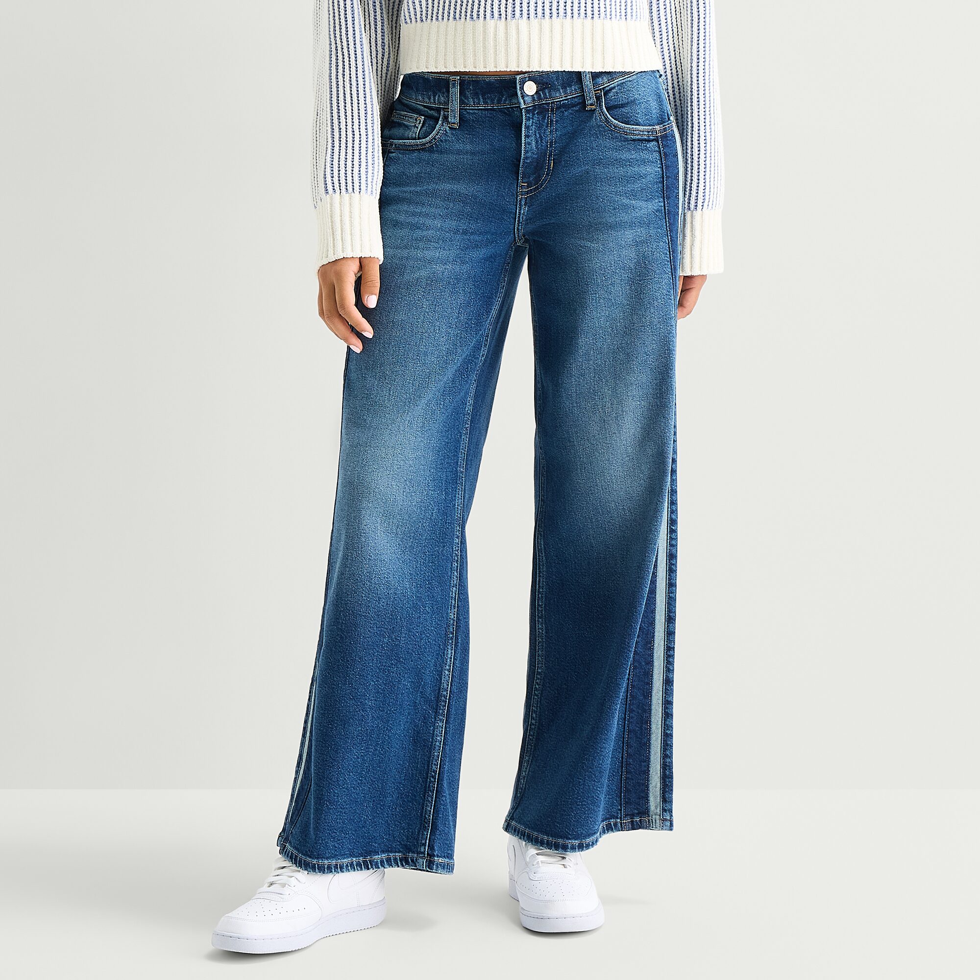 Arizona Curvy Womens Juniors Low Rise Baggy Fit Jean