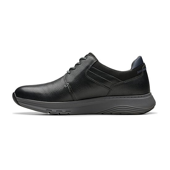 Clarks Motion Trek Pt Mens Round Closed Toe Slip-On Shoe