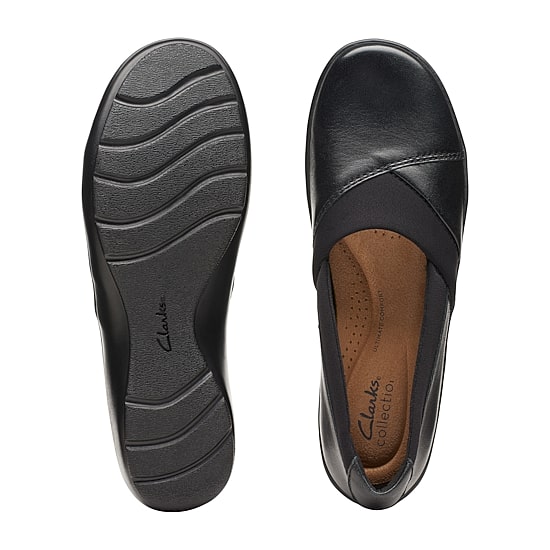 Clarks Cora Charm Womens Round Closed Toe Slip-On Shoe