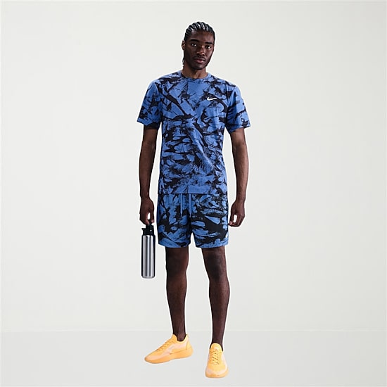 Nike Form Mens 7" Mid Rise Quick Dry Workout Shorts