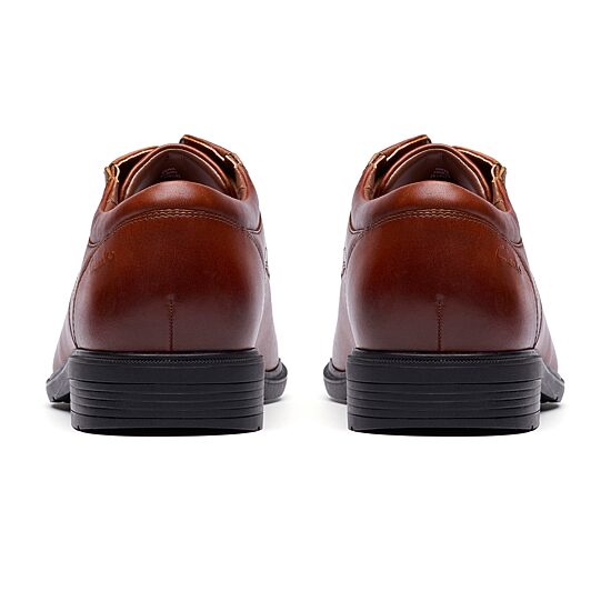 Clarks Steadwell Mens Cap Closed Toe Oxford Shoes
