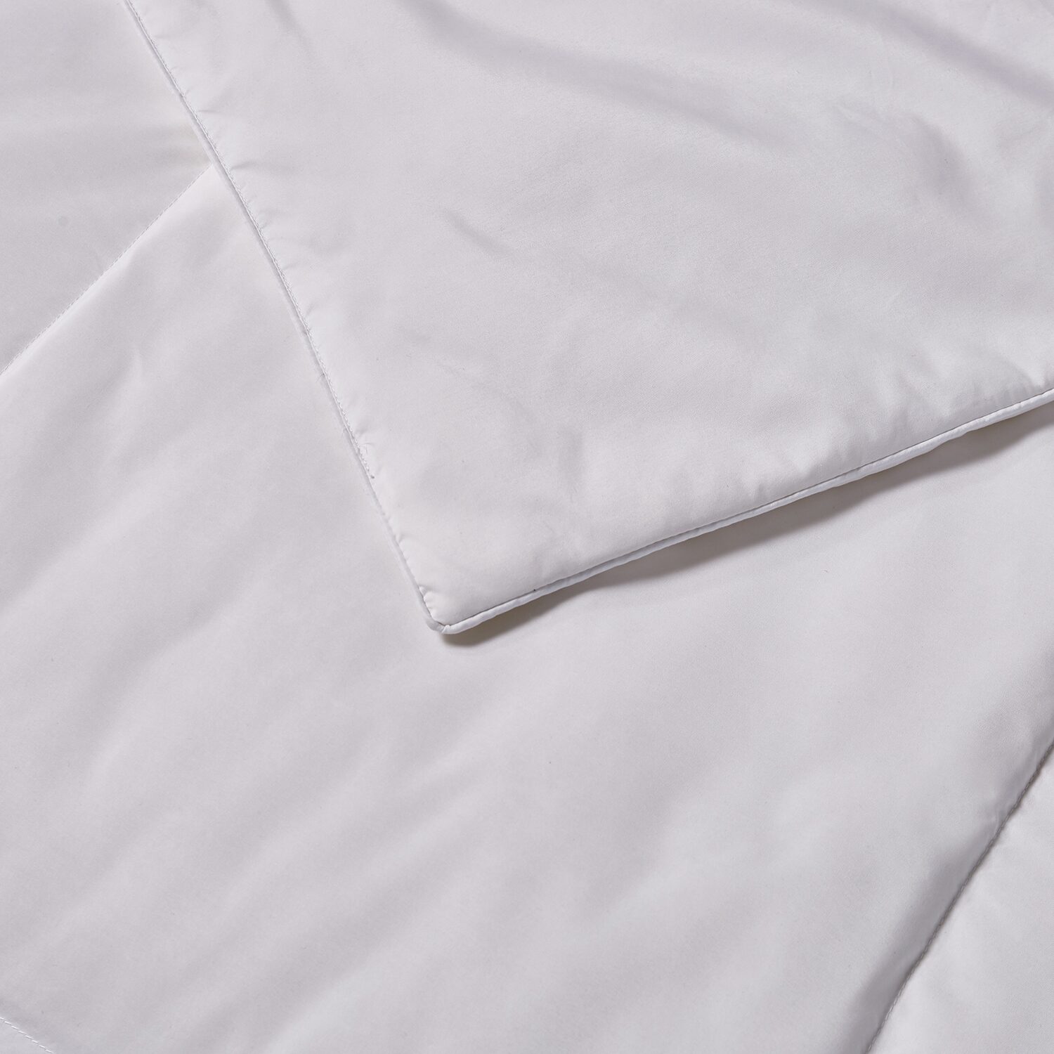 Blue Ridge Home Fashions Microfiber Natural Feather and Down Fiber Blend Comforter