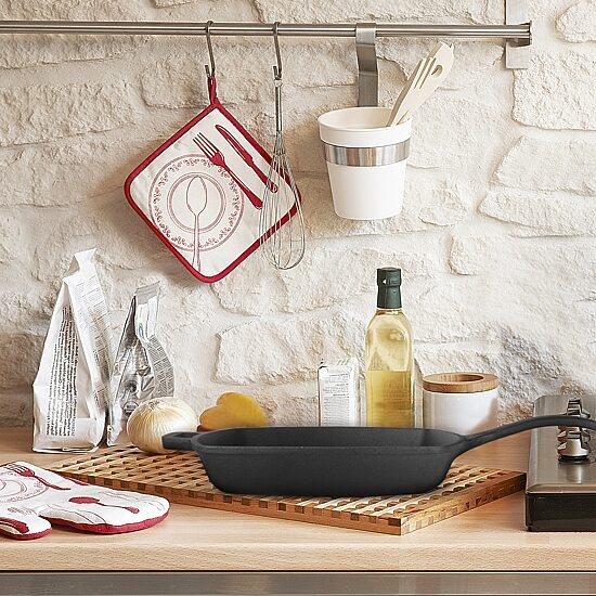 Commercial Chef Square 10 1/2 Inch Cast Iron Skillet