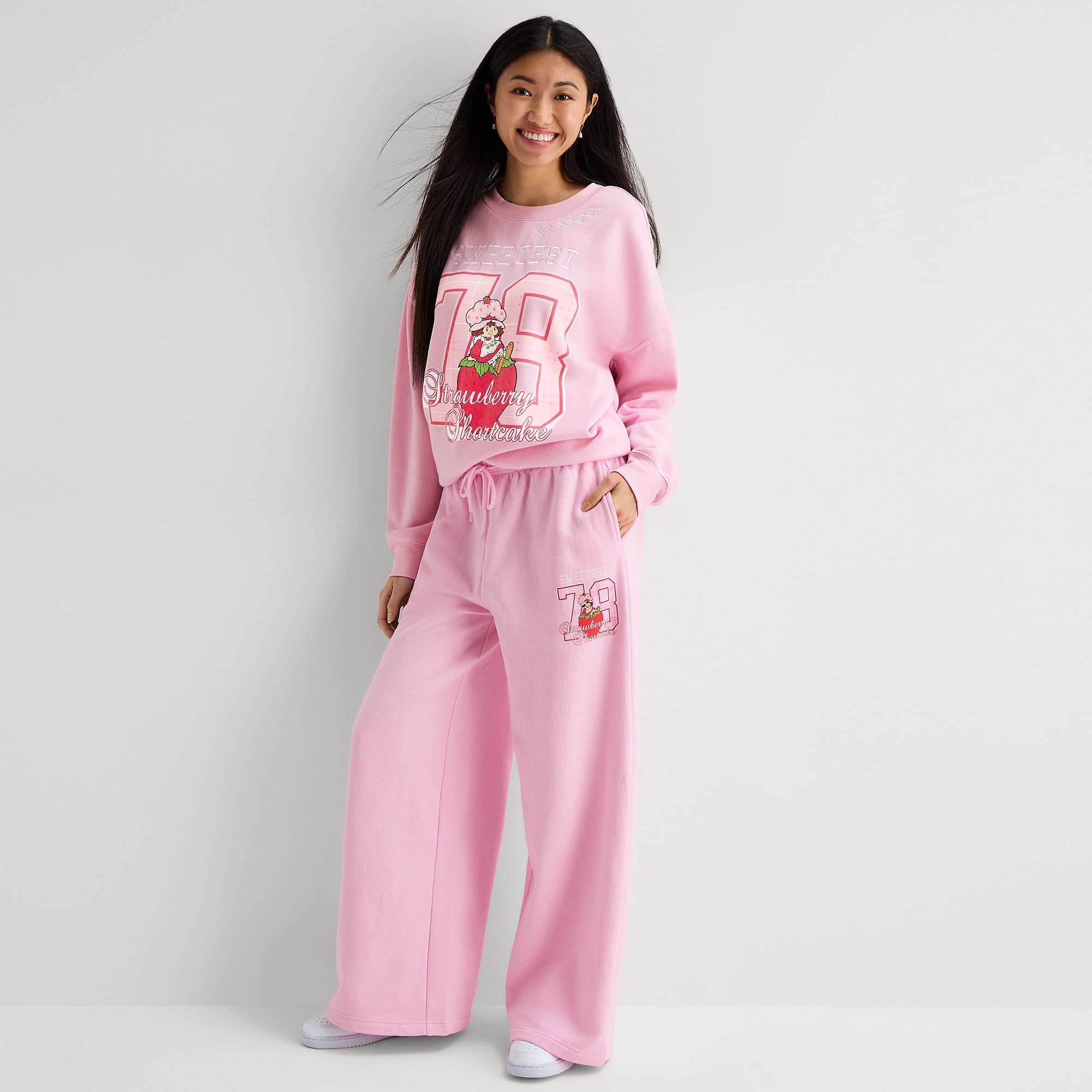 Strawberry Shortcake Sweatpant Womens Juniors Wide Leg Mid Rise Fleece