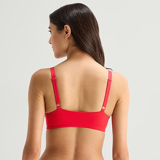 Arizona Body Cloud Kissed Wireless Triangle Plunge Pullover Bra