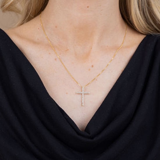 (H-I / I1) Womens 1/4 CT. T.W. Lab Grown White Diamond 10K Gold Cross 18 Inch Pendant Necklace