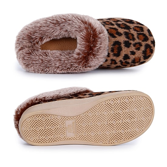Isotoner Womens Clog Slippers