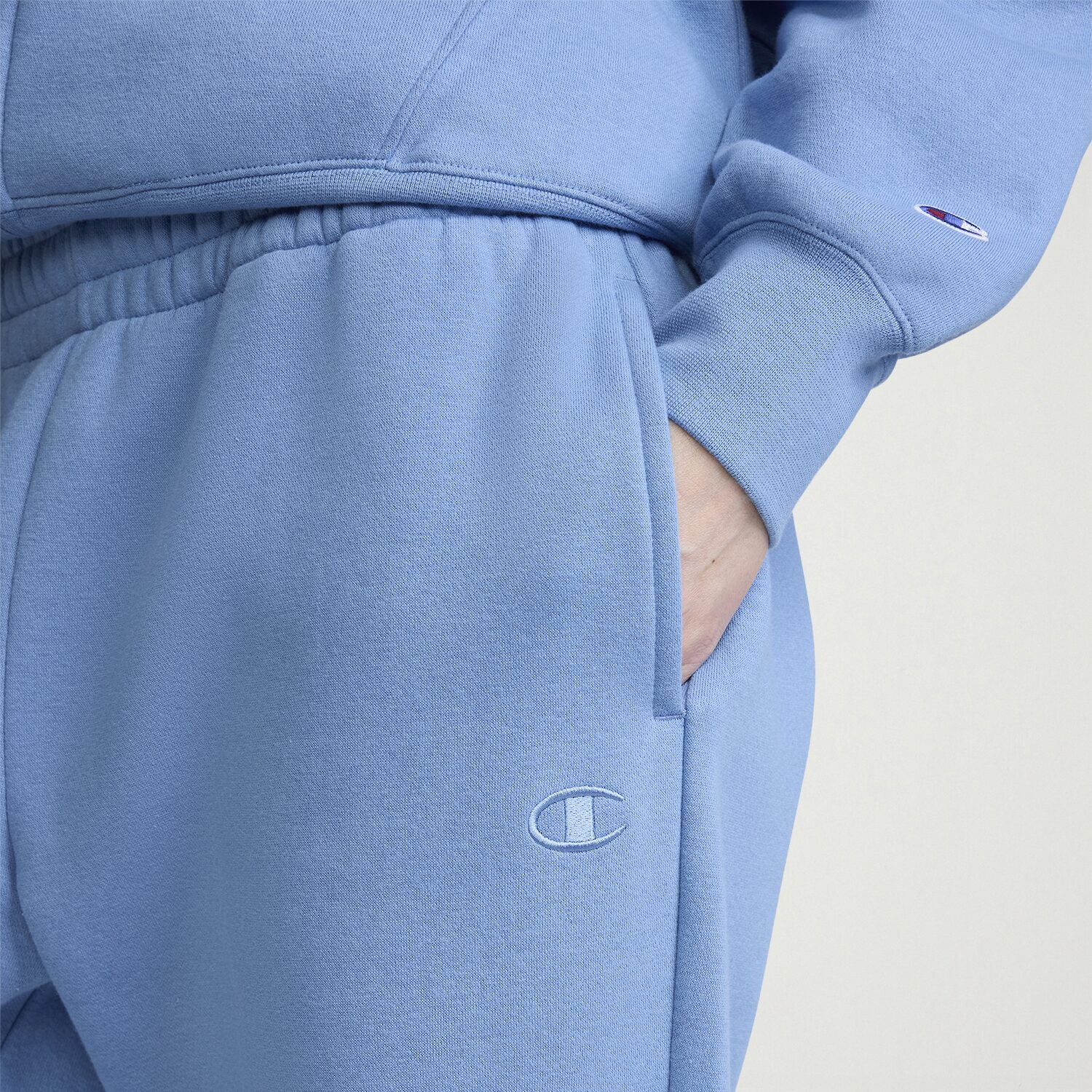 Champion Womens Cuffed Drawstring Waist Cinched Mid Rise Baggy Fit Fleece Sweatpant