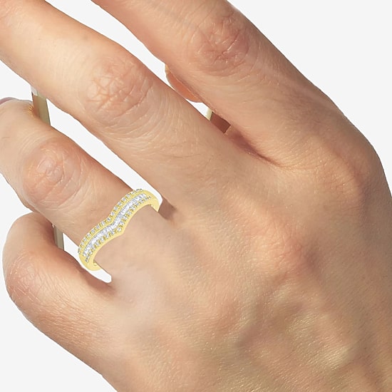 Chevron 1/4 CT.T.W. Natural Diamond 10K Gold Chevron Wedding Band