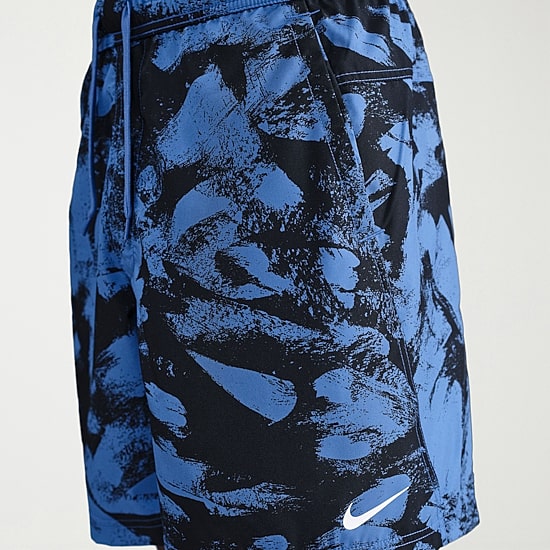 Nike Form Mens 7" Mid Rise Quick Dry Workout Shorts