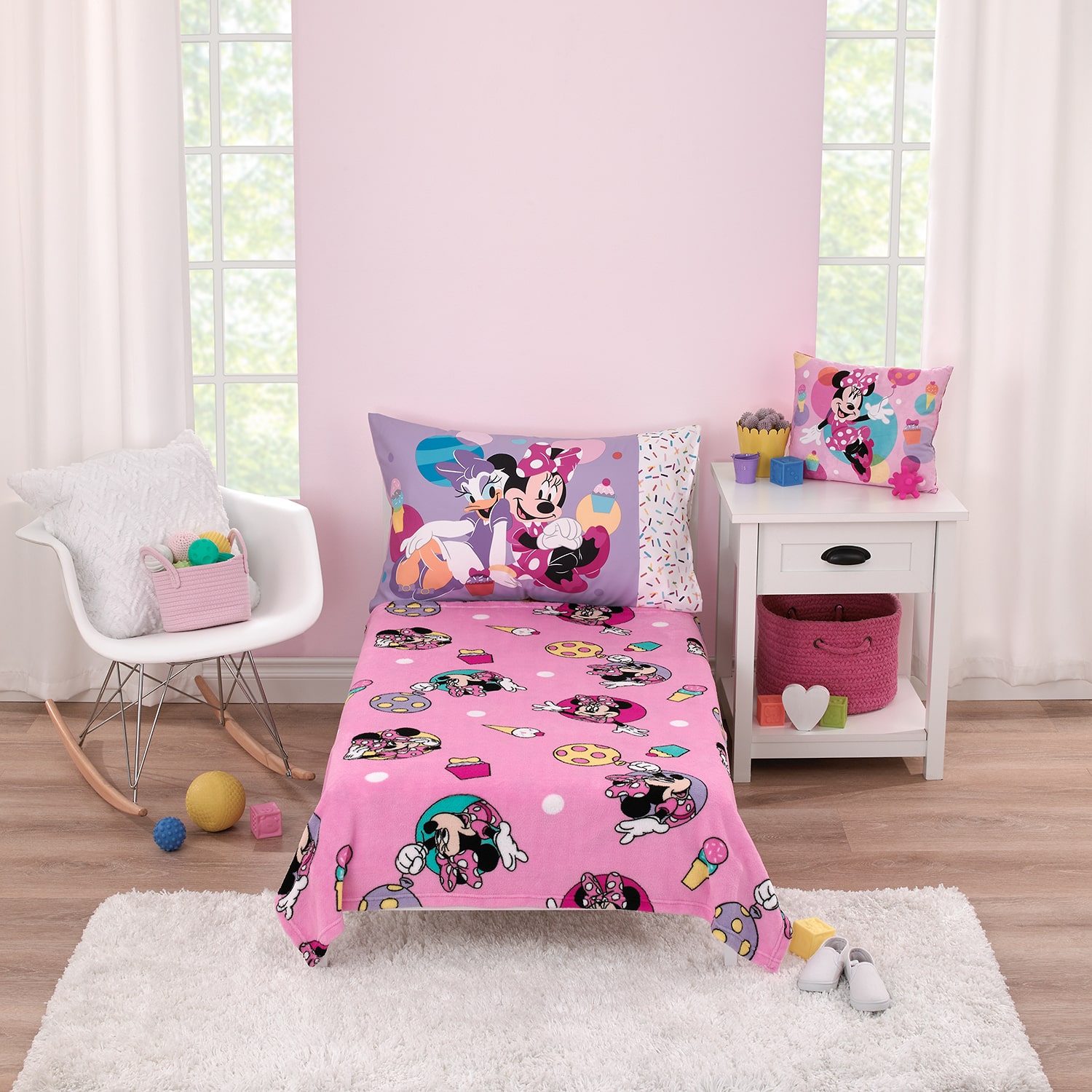 Disney Collection Minnie Mouse Blanket