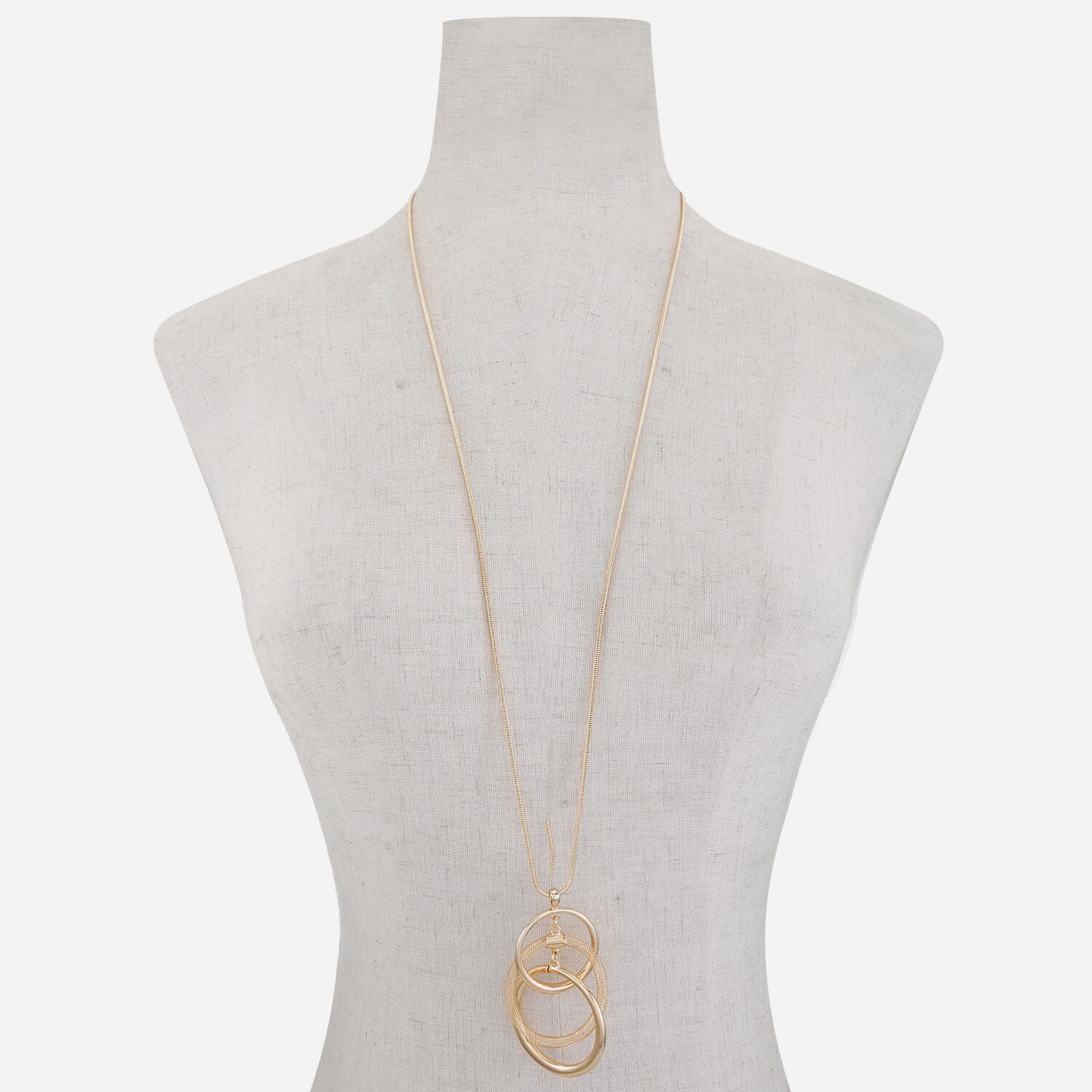 Liz Claiborne Womens Round 34 Inch Pendant Necklace