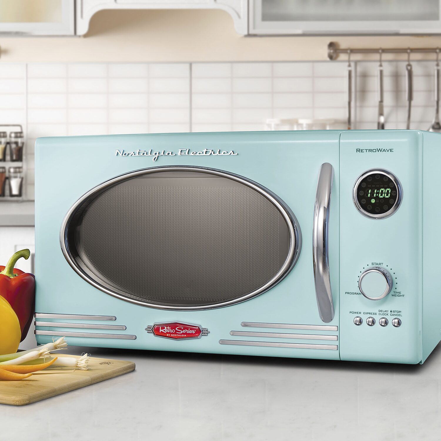 Nostalgia 0.9 cu. ft. Retro Microwave Oven