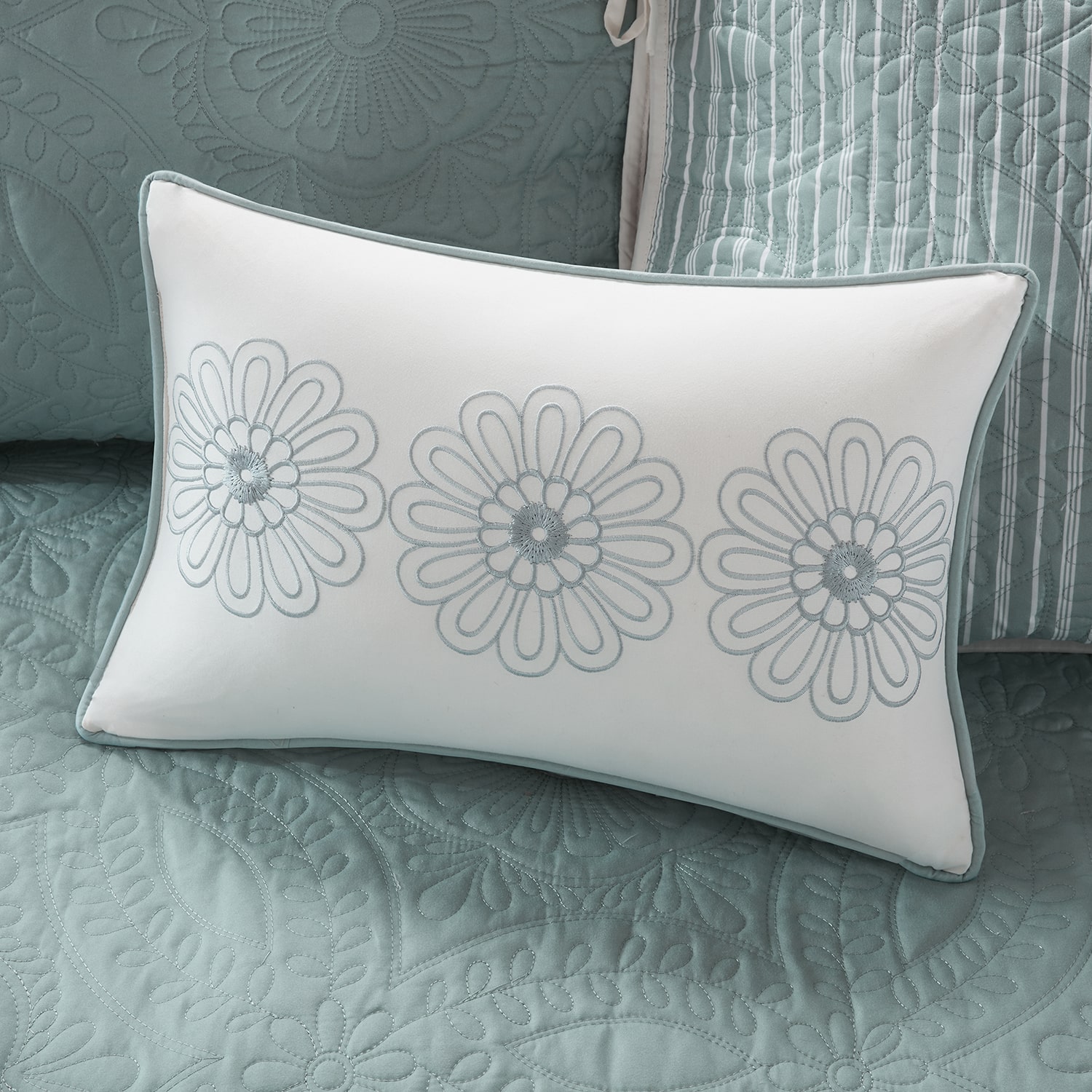 Madison Park Brenna 6 Piece Reversible Daybed Cover Set