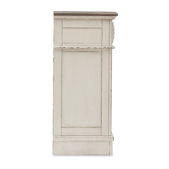 Signature Design by Ashley Realyn 7-Drawer Dresser in Chipped White