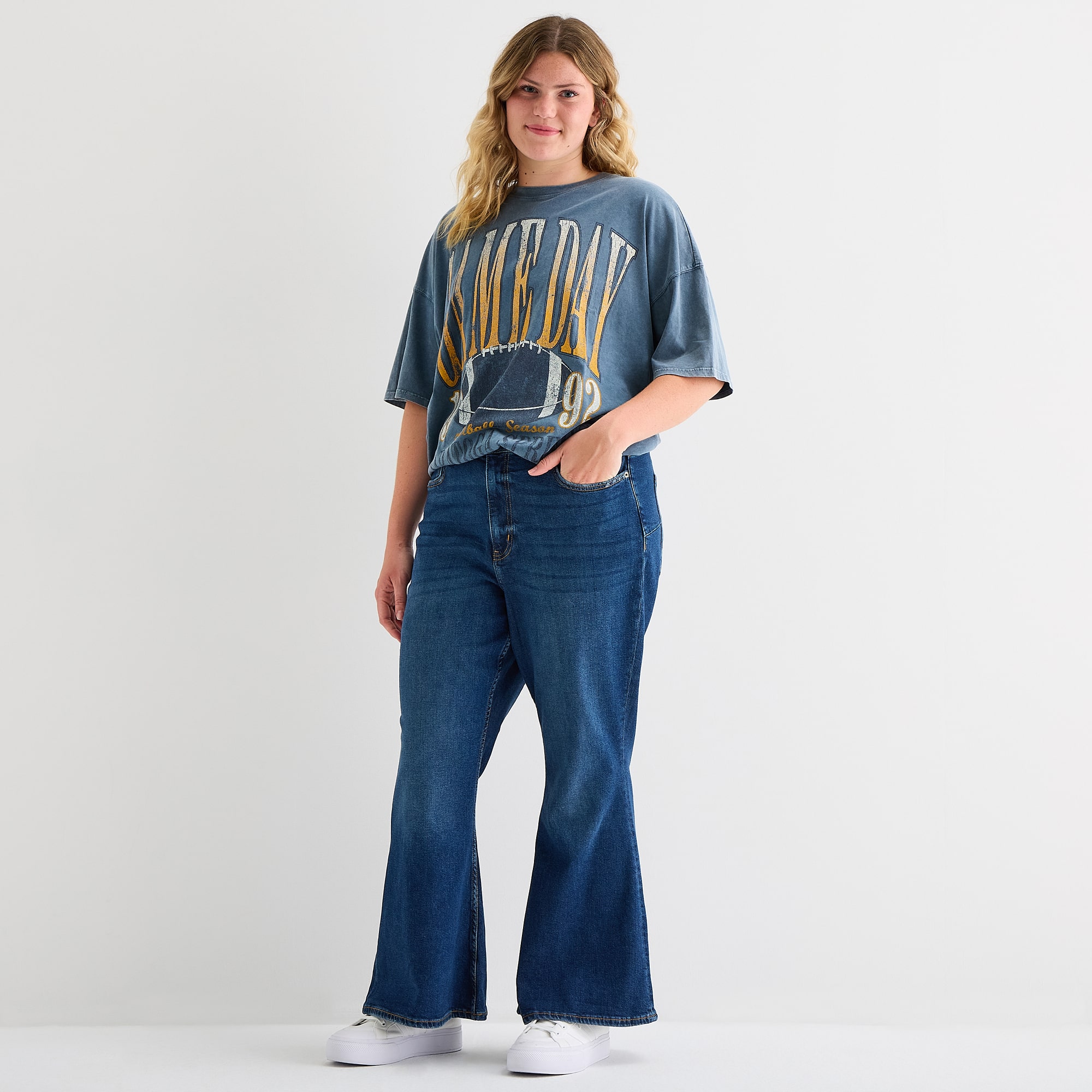 Arizona Curvy Womens Juniors Plus High Rise Flare Leg Jean