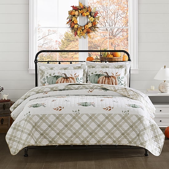 Avanti Grateful Patch Reversible Quilt Set