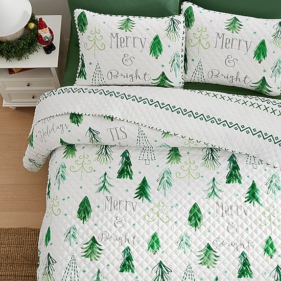 Avanti Christmas Tree Reversible Quilt Set
