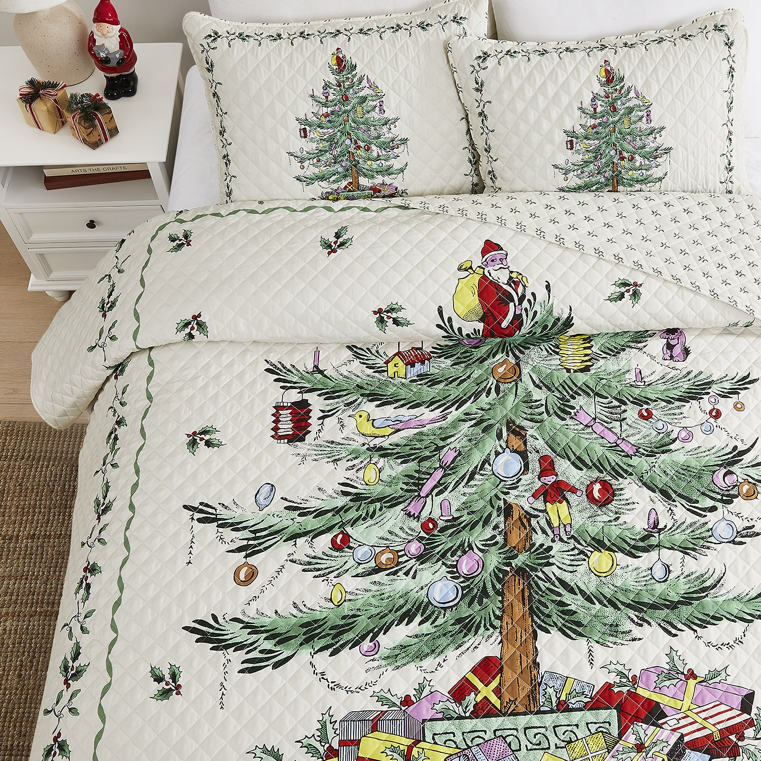 Spode Christmas Tree Reversible Quilt Set
