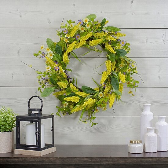 Northlight 25in Daisy And Berry Floral Wreath