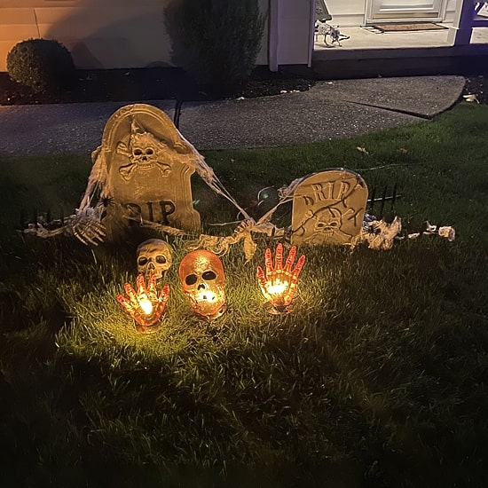 Northlight 8.5in Prelit Spooky Town Orange Skull Halloween Yard Art