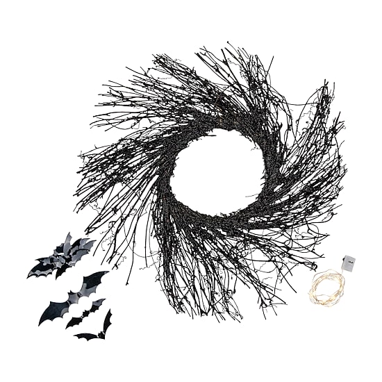 Northlight 22in Black Twig With Bats Wreath