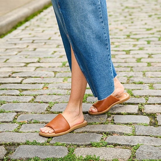 BOC by Born Womens Keely Flat Sandals