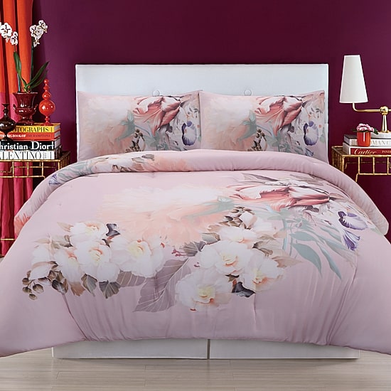 Christian Siriano New York Dreamy Floral Midweight Comforter Set