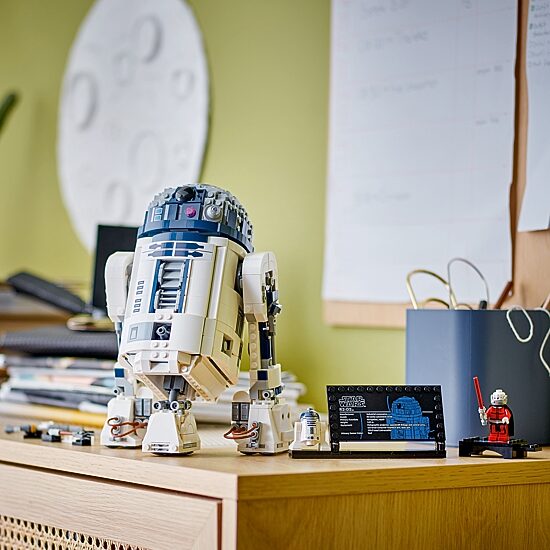 LEGO® Star Wars™ R2-D2 75379 Building Set 1050-pc.