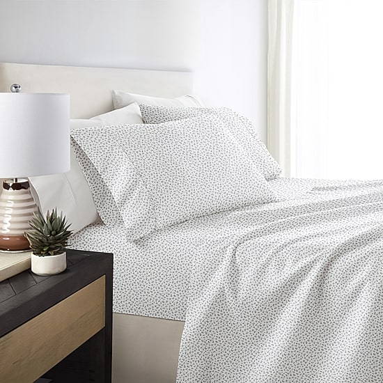 Casual Comfort Ditsy Floral Patterned Sheet Set