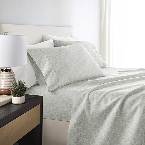 Casual Comfort Modern Circles Patterned Sheet Set