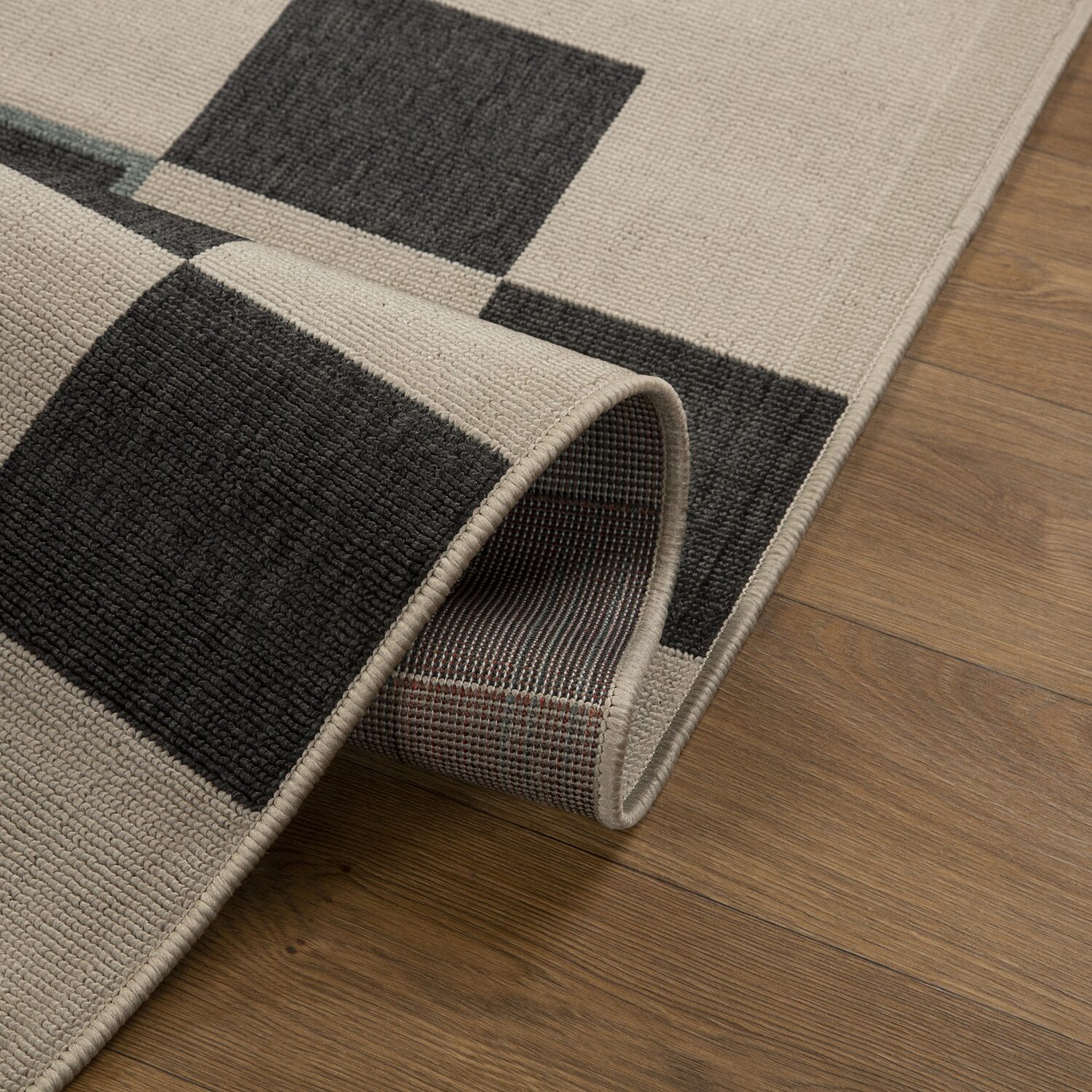 LR Home Checkered 24"X36" Indoor Outdoor Rectangular Accent Rug