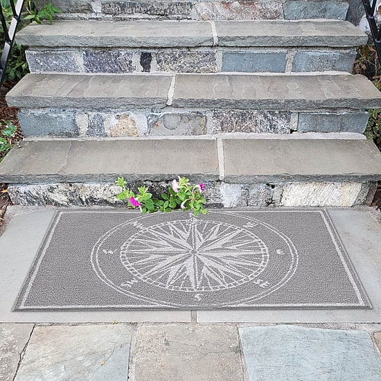 Liora Manne Frontporch Single Compass Hand Tufted Washable Rectangular Accent Rug