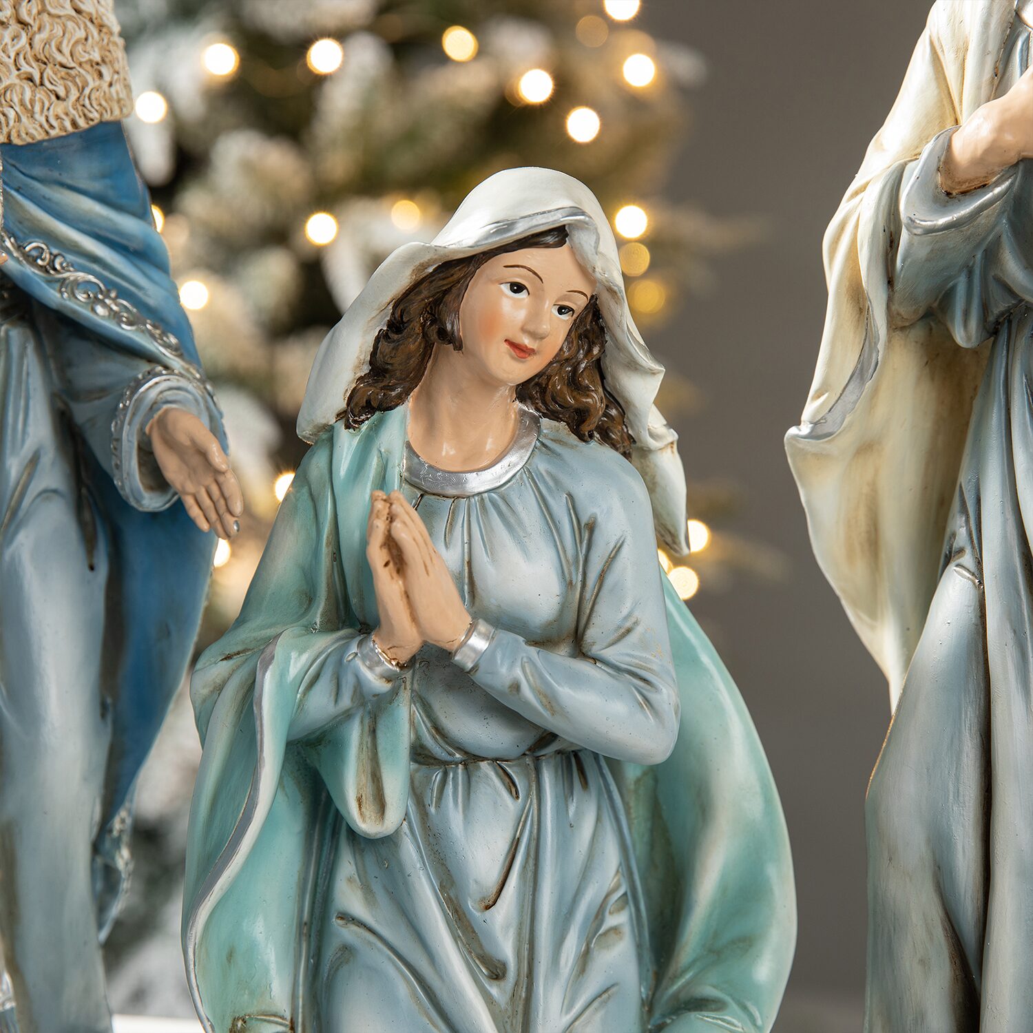 Glitzhome 12pcs Figurine Nativity Set