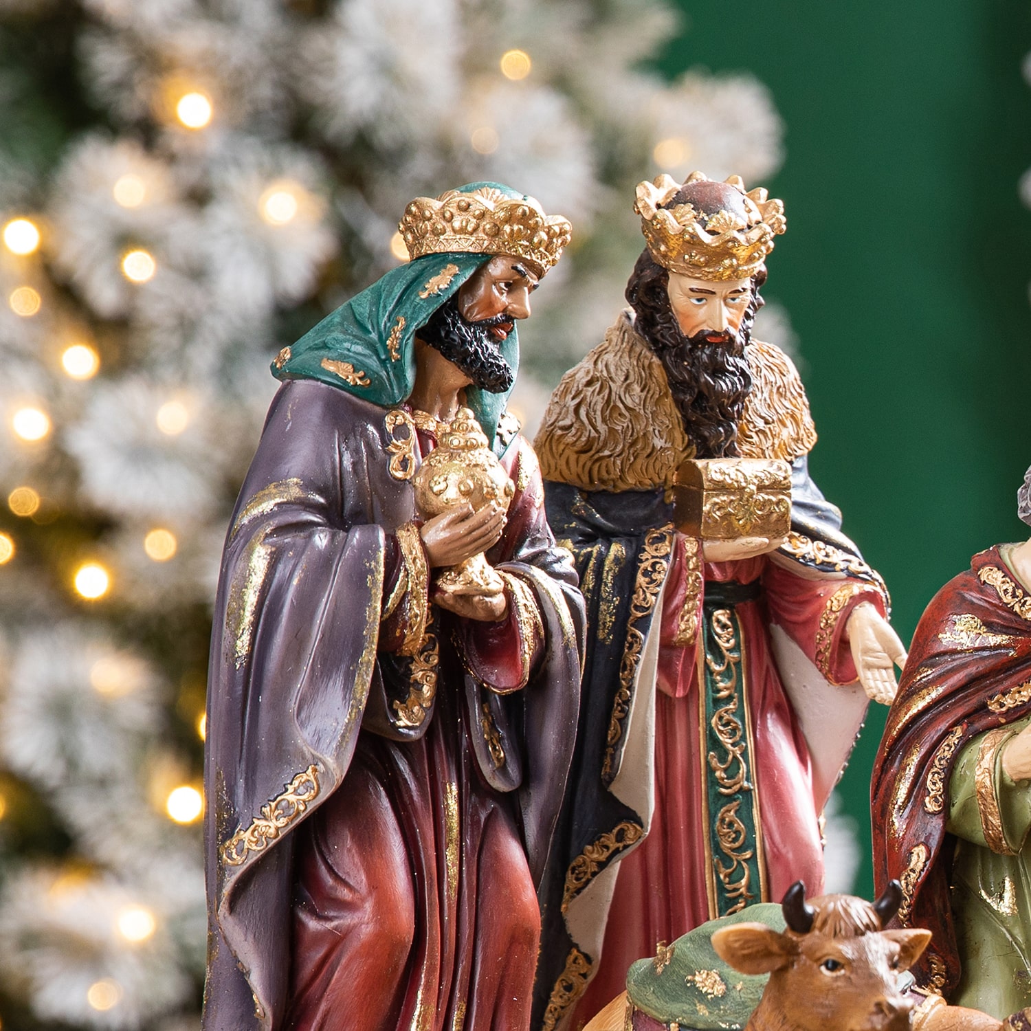 Glitzhome 12pcs Figurine Nativity Set