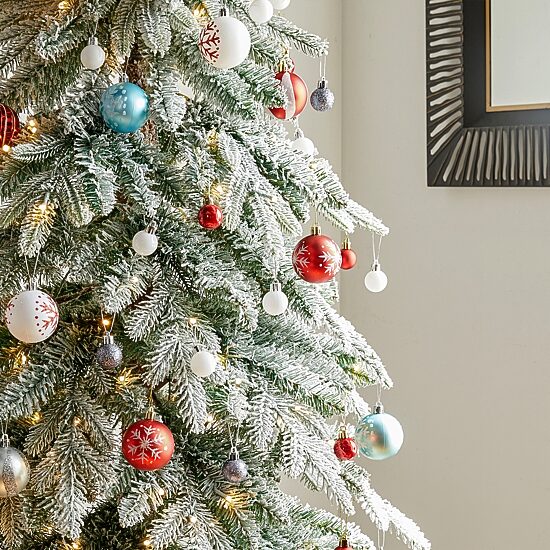 Glitzhome 7 1/2 Ft Pre-Lit Pencil Spruce Christmas Tree
