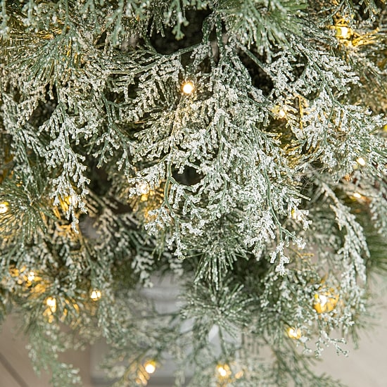Glitzhome Pre-Lit Porch 5 Foot Pine Christmas Tree