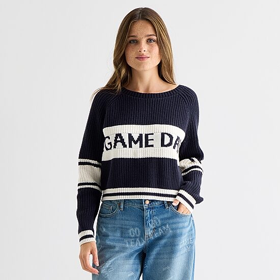Arizona Juniors Womens Crew Neck Long Sleeve Pullover Sweater