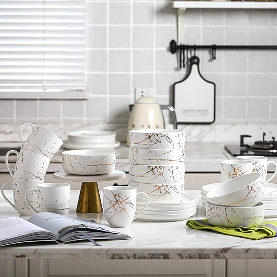 Stone + Lain Zora 16 Piece Dinnerware Set