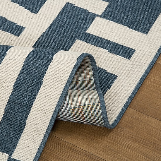 LR Home Graphic Print 24"X36" Indoor Outdoor Rectangular Accent Rug