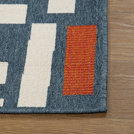 LR Home Graphic Print 24"X36" Indoor Outdoor Rectangular Accent Rug