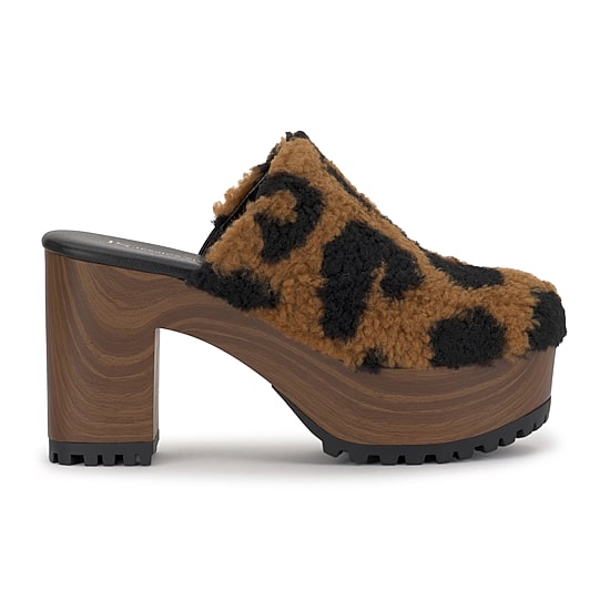 JS Jessica Simpson Tyvah Womens Round Closed Toe Clogs