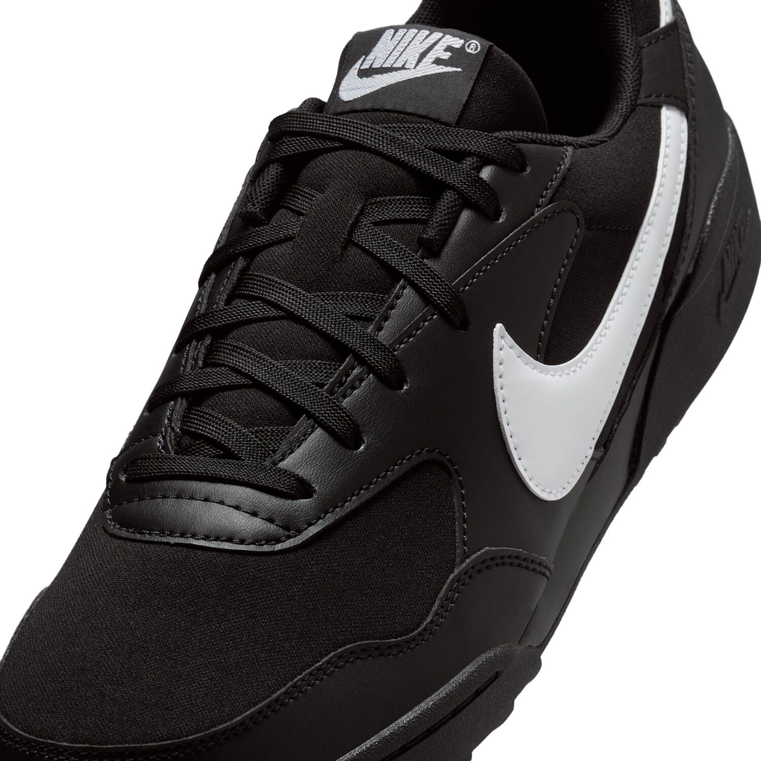 Nike Terra Manta Mens Sneakers