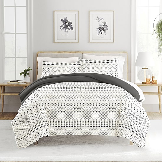 Casual Comfort Etched Gate Pattern Oversized Reversible Duvet Cover Set