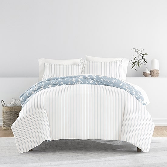 Casual Comfort Country Home Pattern Oversized Reversible Duvet Cover Set