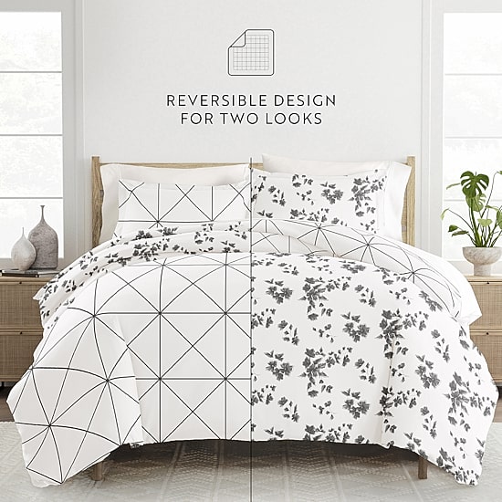 Casual Comfort Edgy Flowers Pattern Oversized Reversible Duvet Cover Set