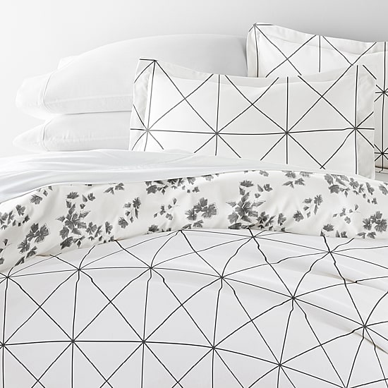 Casual Comfort Edgy Flowers Pattern Oversized Reversible Duvet Cover Set