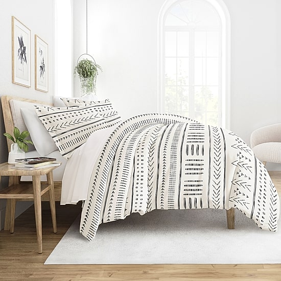 Casual Comfort Arrow Dreams Patterned Duvet Cover Set